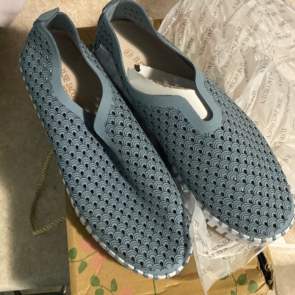 New never used shoes